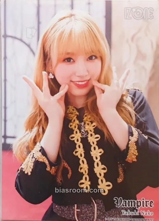 Nako Vampire Photocard - IZ*ONE - IZ*ONE K-pop photocard