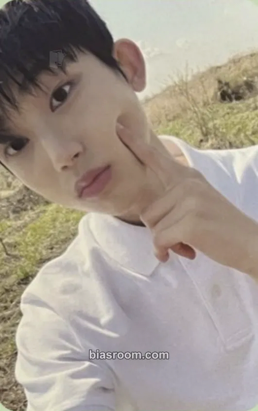Choi Hanbin Beginning : The Wind Page Photocard - The Wind - The Wind K-pop photocard