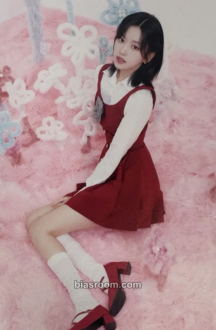 Yujin IVE SWITCH Photocard - IVE - IVE K-pop photocard