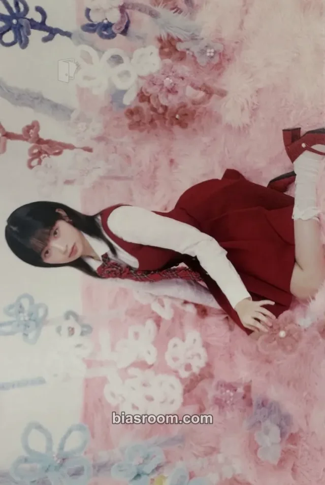 IVE - Rei - IVE SWITCH Album album inclusion loved ive version postcard set horizontal