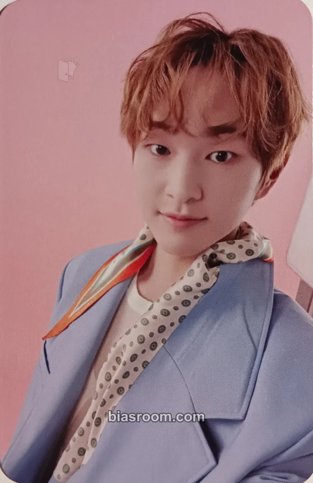 SHINee - Onew - Life Goes On Album album photocard D version japanese album