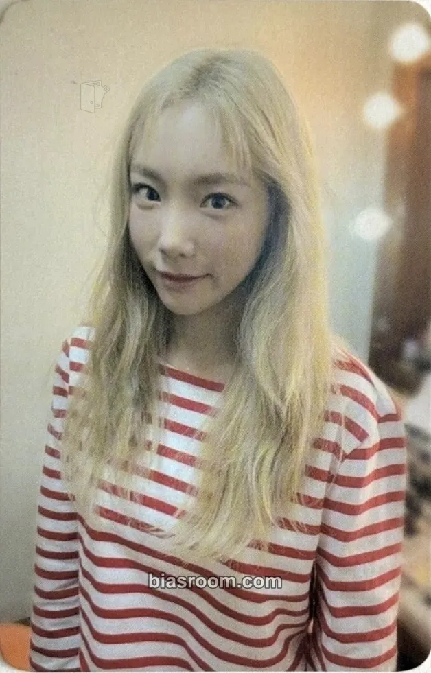 Taeyeon 2019 S♡NE Ace Fanclub Welcome Kit Photocard - Girls' Generation - Girls' Generation K-pop photocard