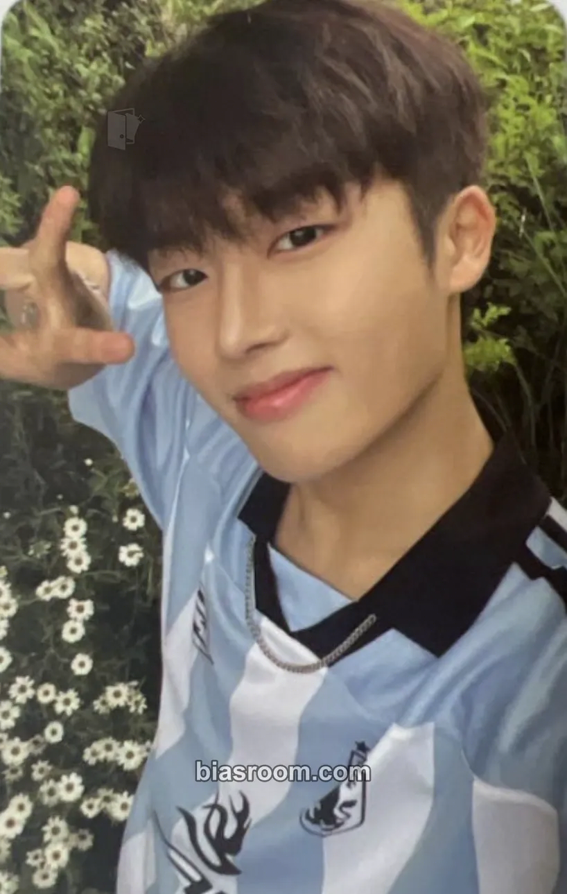 Shin Jae Won Ready : 여름방학 Photocard - The Wind - The Wind K-pop photocard