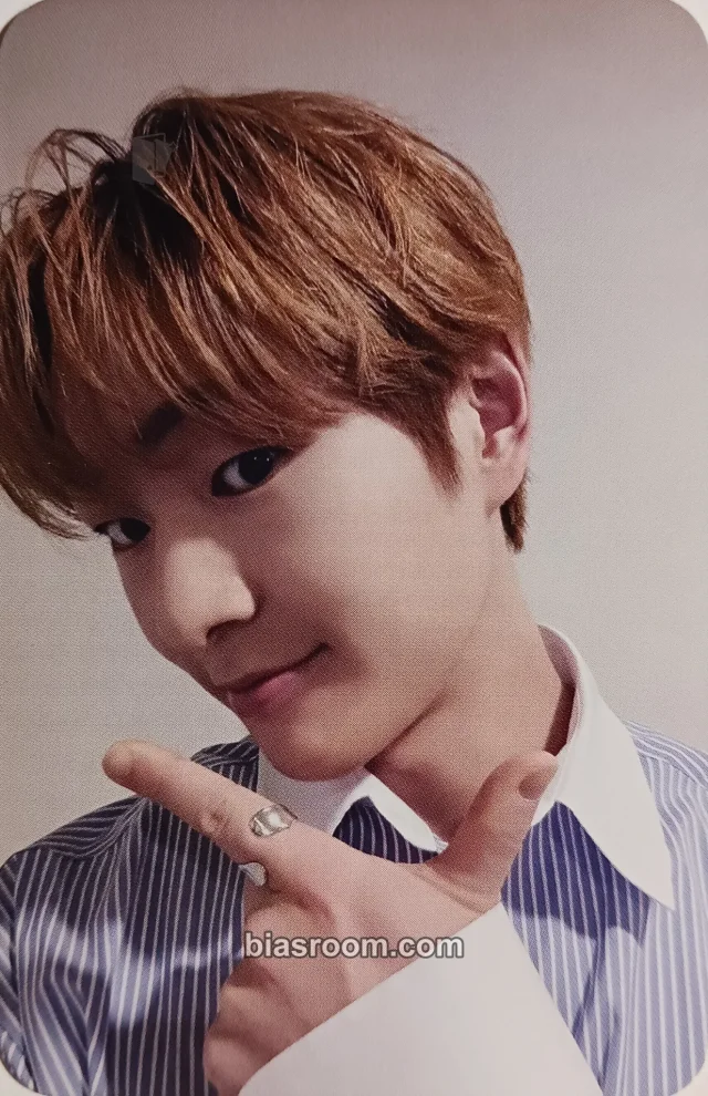 SHINee - Onew - Life Goes On Album album photocard G version jewel case version japanese album