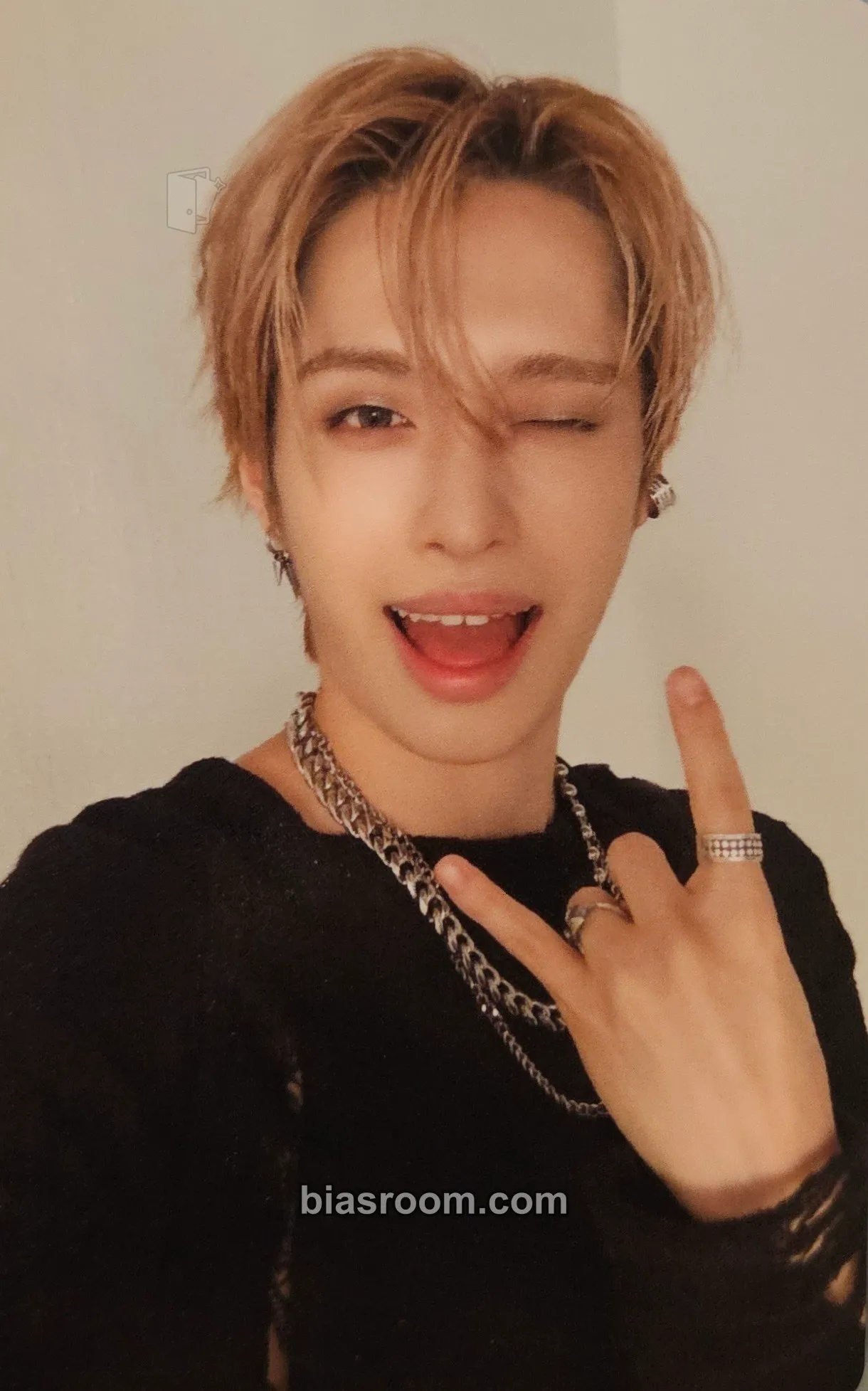 Gaon LIVE and FALL Seoul Photocard - Xdinary Heroes - Xdinary Heroes K-pop photocard