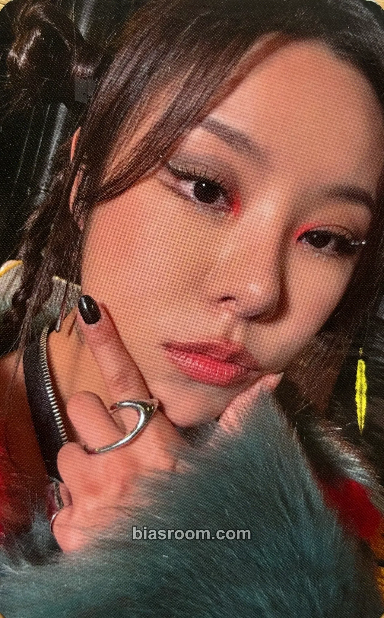 Wheein MIC ON Photocard - MAMAMOO - MAMAMOO K-pop photocard