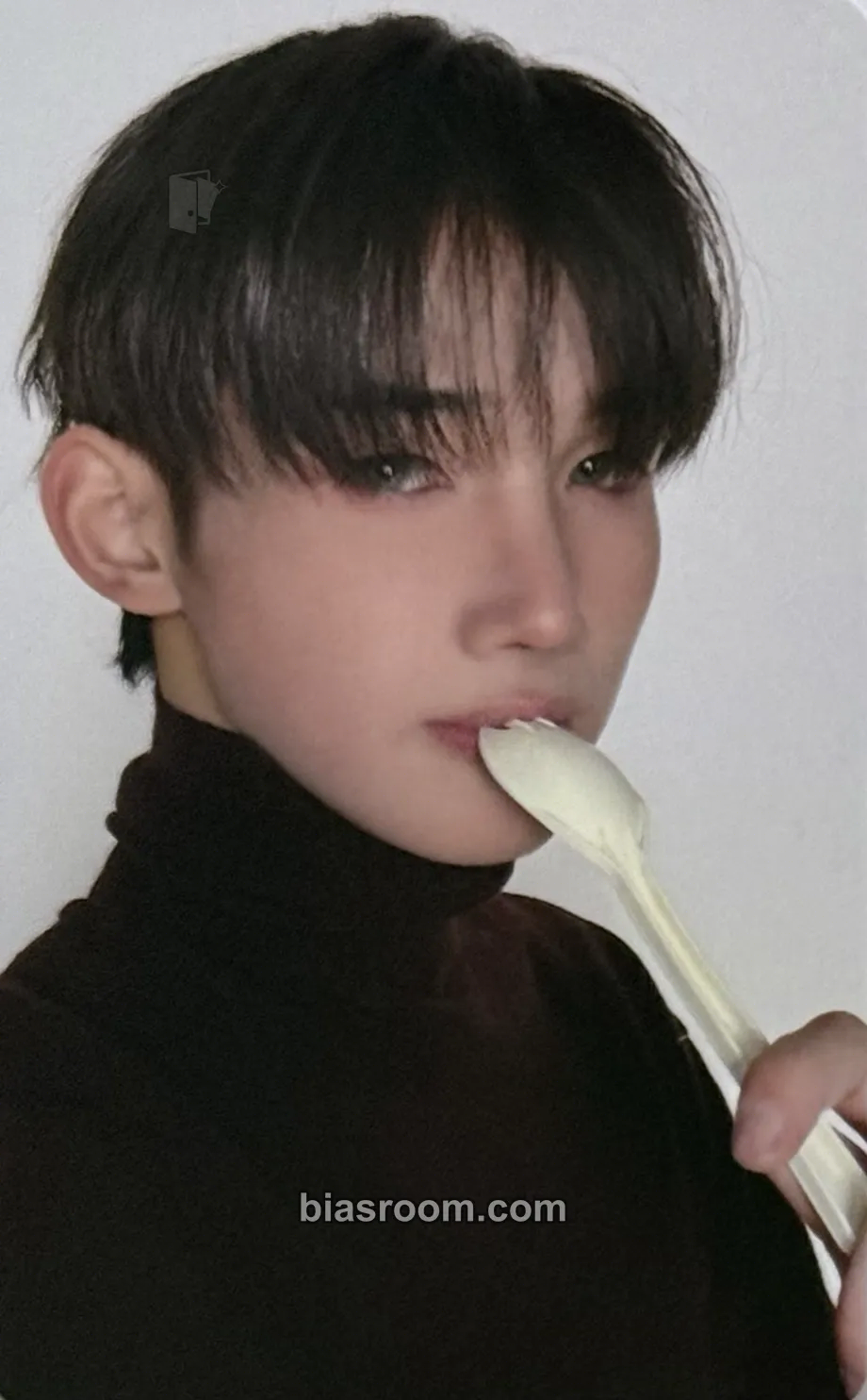 Jo We on Fire Photocard - &TEAM - &TEAM K-pop photocard