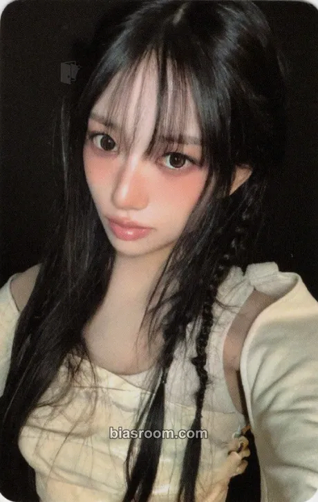 Sooin BITE NOW Photocard - MEOVV - MEOVV K-pop photocard