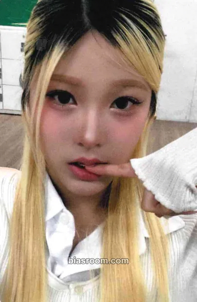 Jiana ATE THAT Photocard - Young Posse - Young Posse K-pop photocard