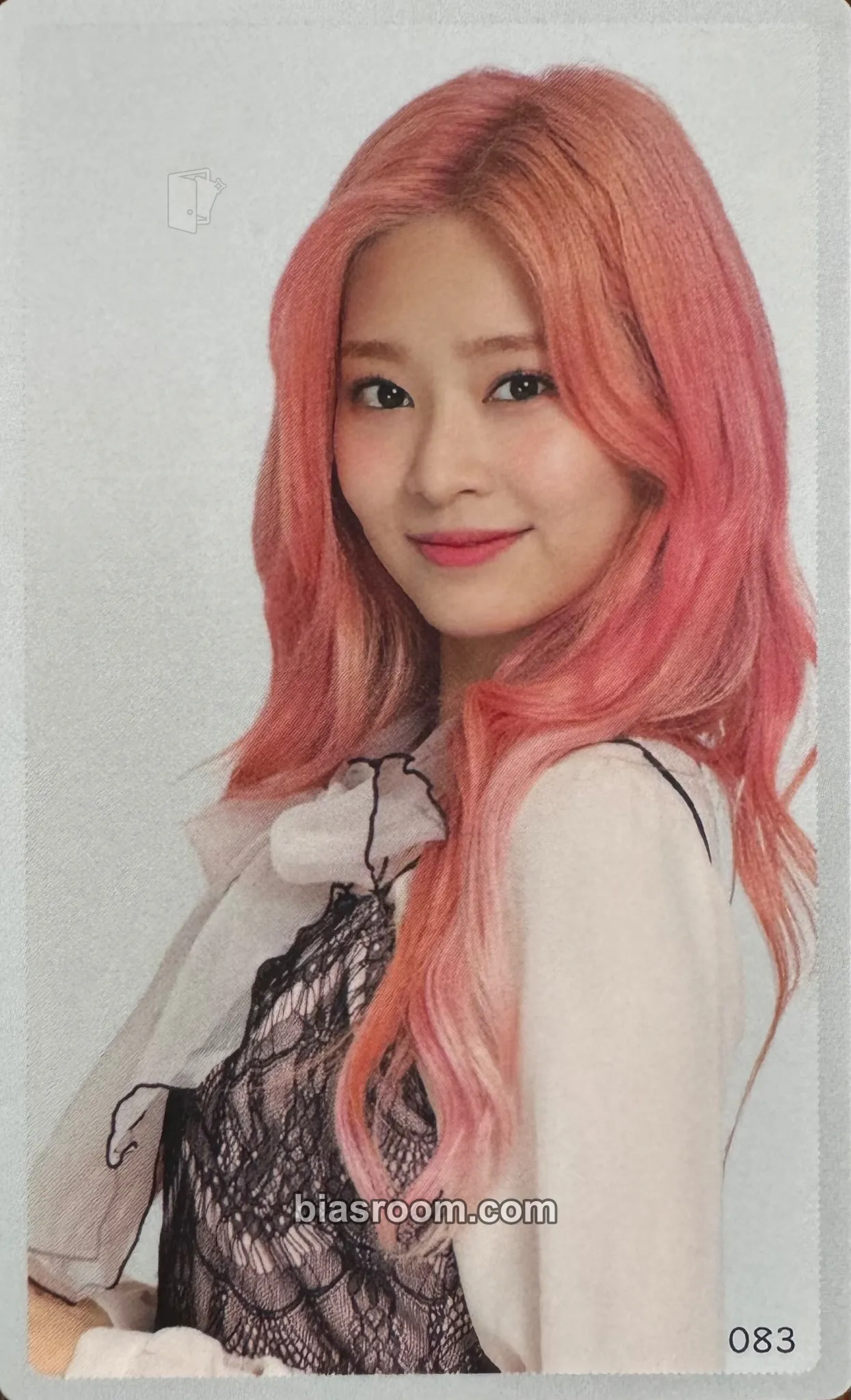 Minju EYES ON ME Photocard - IZ*ONE - IZ*ONE K-pop photocard