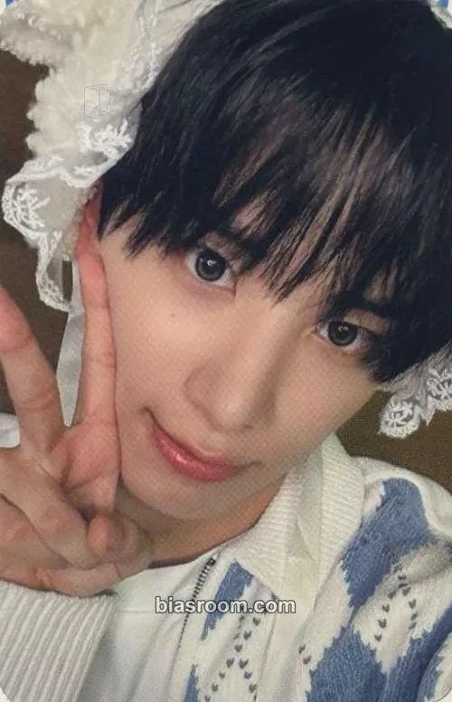 Kunho VCF Photocard - ALL(H)OURS - ALL(H)OURS K-pop photocard