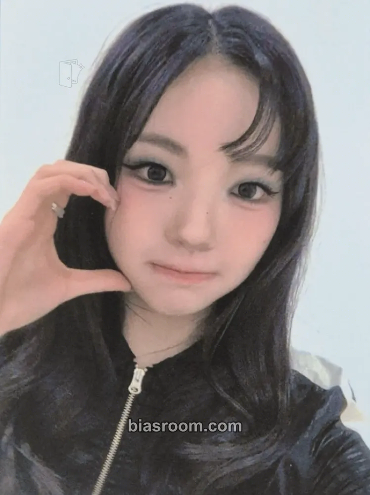 Chaewon Assemble24 Photocard - tripleS - tripleS K-pop photocard