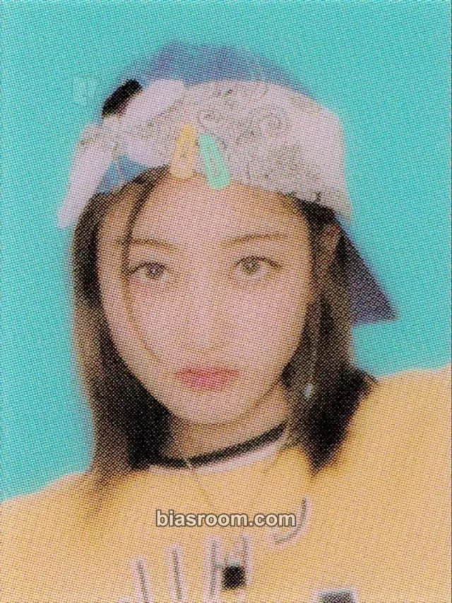 TWICE - Jihyo - ONCE Fanclub 4th Generation: TWICE-ZINE Other fanclub translucent id photo keyring