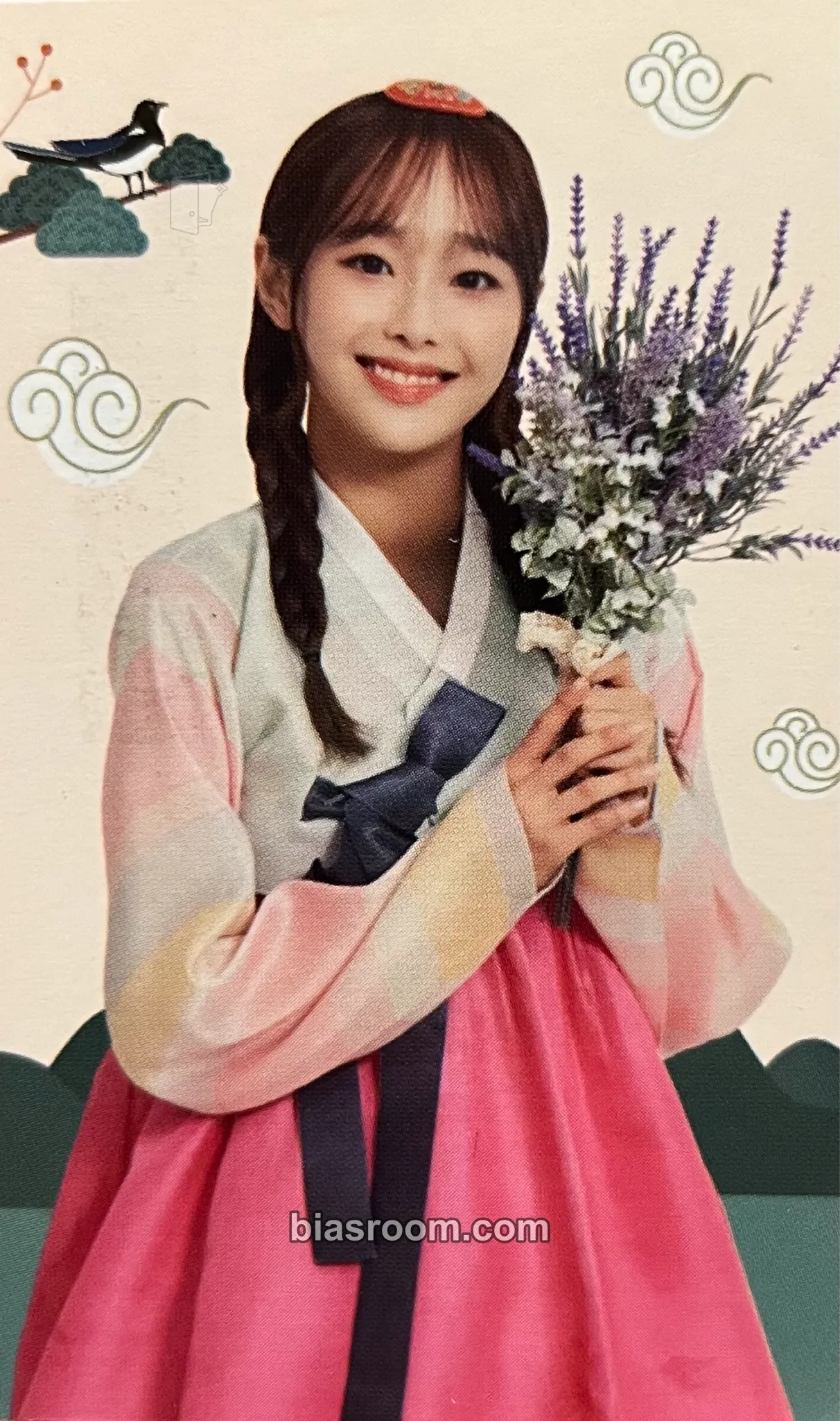 Chuu [12:00] Photocard - LOONA | Bias Room