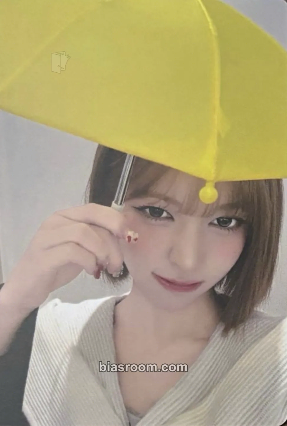 May lip bomb Photocard - RESCENE - RESCENE K-pop photocard