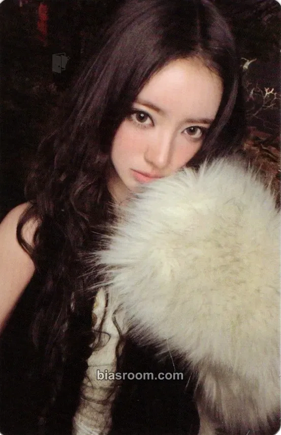 Anna BITE NOW Photocard - MEOVV - MEOVV K-pop photocard
