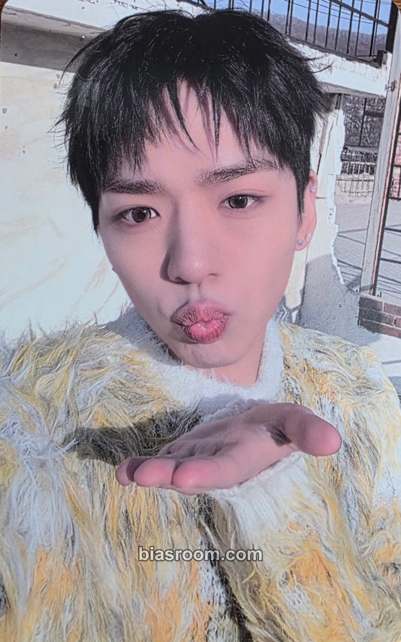 Hyunjun POP IT LIKE Photocard - NouerA - NouerA K-pop photocard
