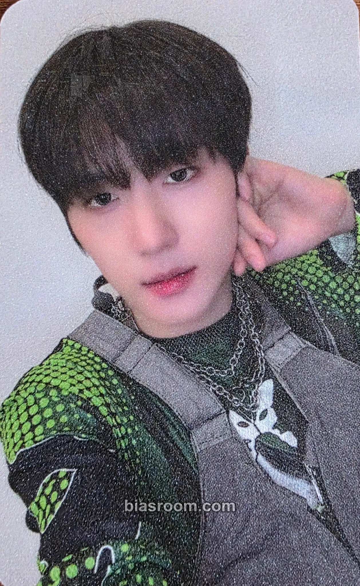Gihyeon 'Catch The Wave' Tour Photocard - NouerA - NouerA K-pop photocard