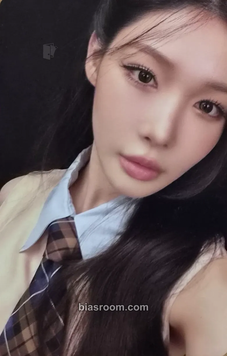 Chung Ha I.O.I CONCERT TOUR: LOOP Photocard - I.O.I - I.O.I K-pop photocard