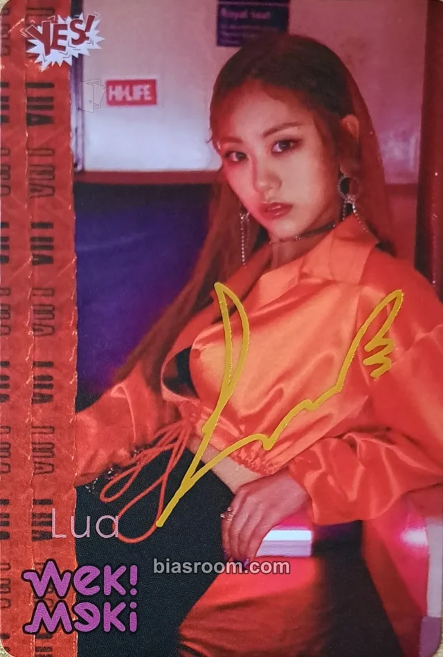 Weki Meki - Lua - KISS, KICKS Album magazine magazine inclusion purchase benefit