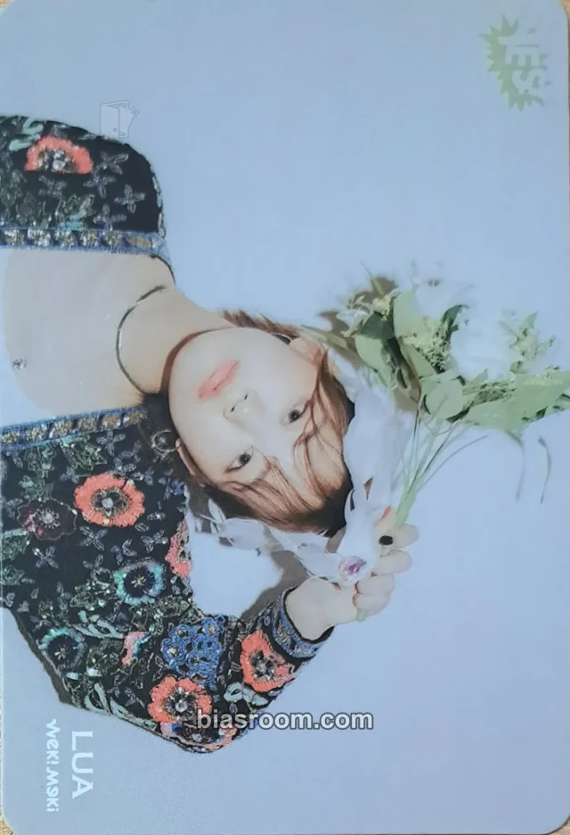 Weki Meki - Lua - HIDE and SEEK Album magazine magazine inclusion purchase benefit
