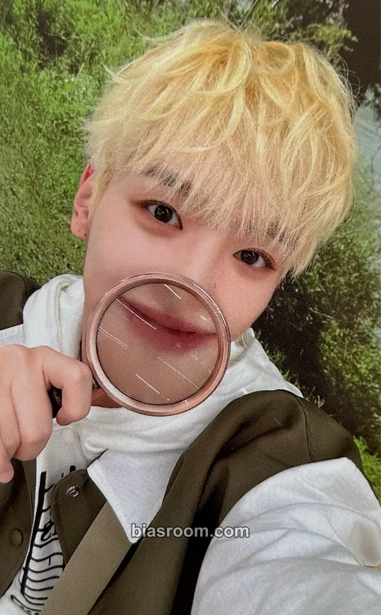 Yujun 2024 SEASON'S GREETINGS Photocard - xikers - xikers K-pop photocard