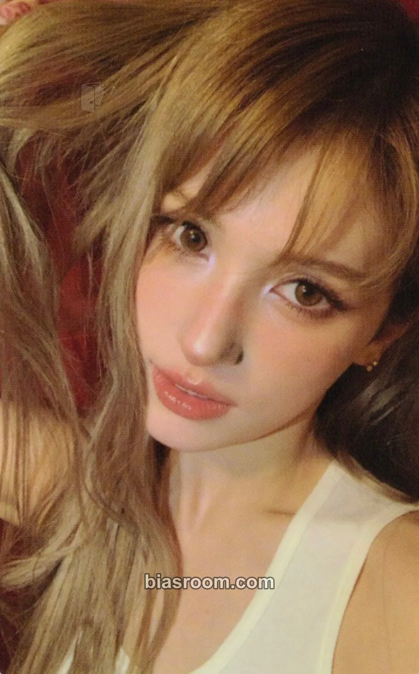 Jeon Somi LOOP Photocard - I.O.I - I.O.I K-pop photocard