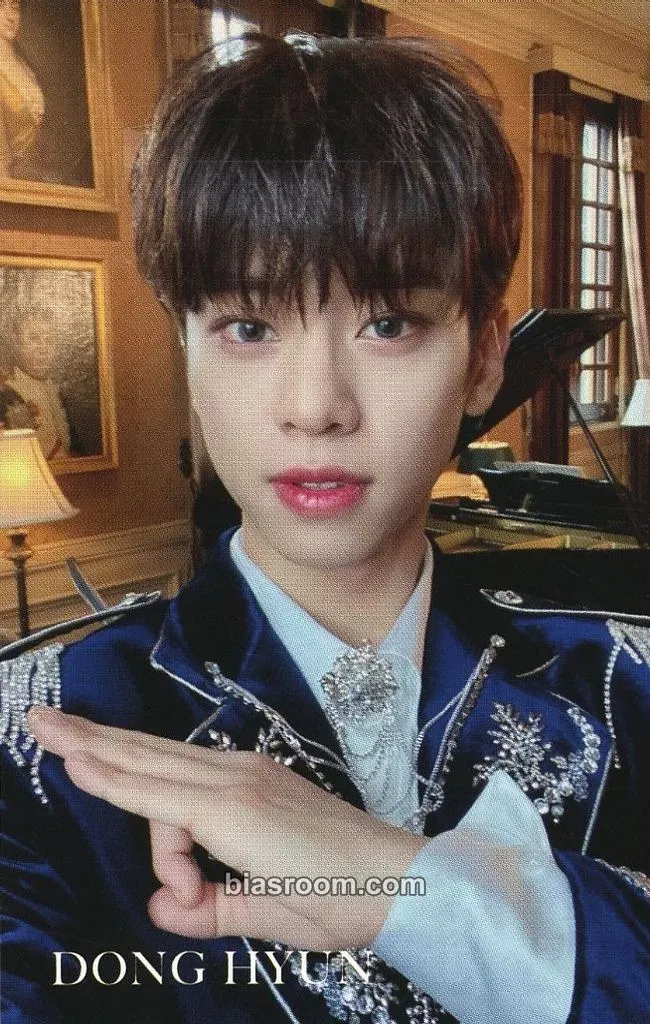 Donghyun SALUTE Photocard - AB6IX - AB6IX K-pop photocard