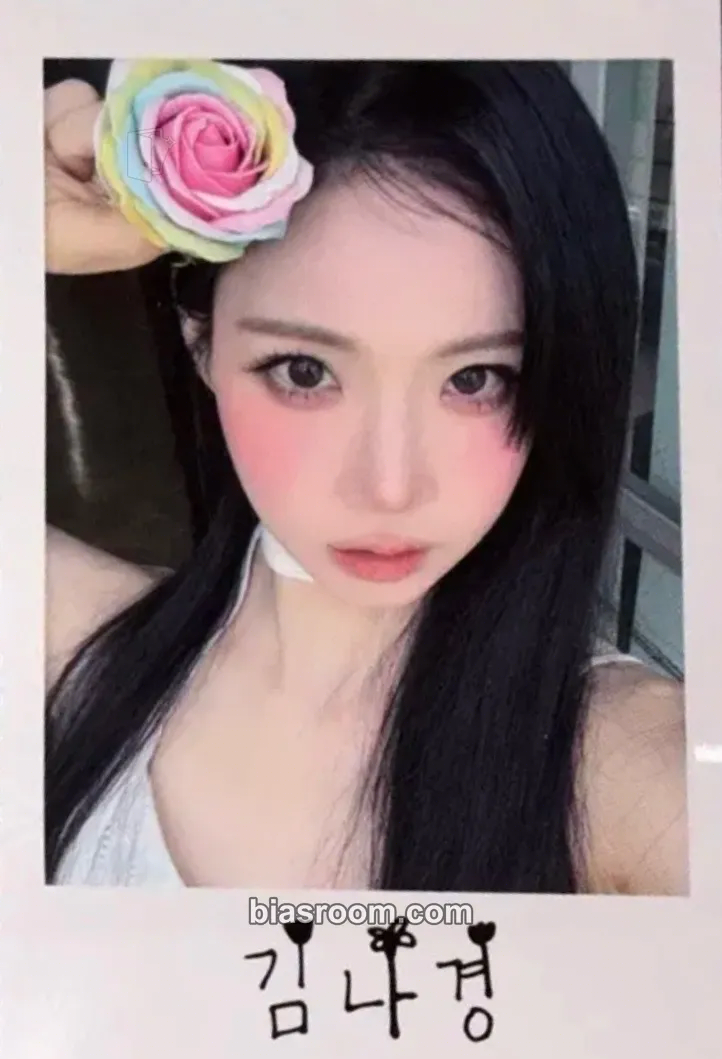 Nakyoung LOVE&POP pt.1 Photocard - tripleS - tripleS K-pop photocard
