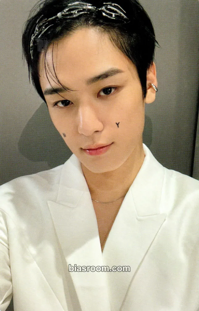 Juyeon WORLD TOUR: Zeneration 2 Photocard - THE BOYZ - THE BOYZ K-pop photocard