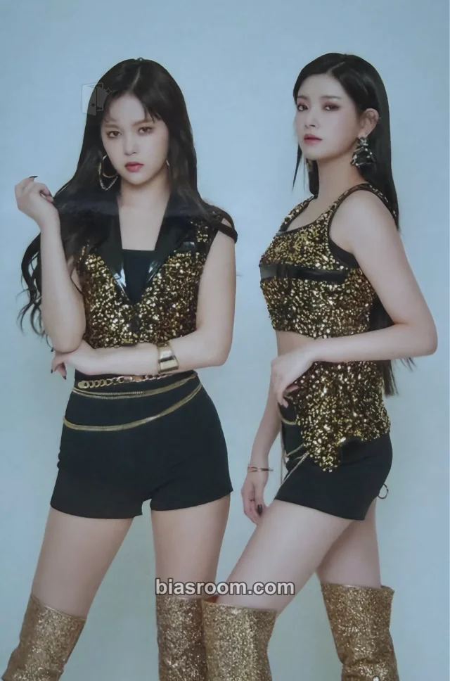EVERGLOW - E:U & Yiren - THE FIRST : 2021 Everglow Online Concert Event photocard set