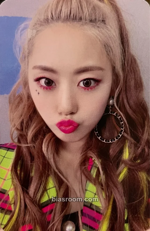 Weki Meki - Lua - LOCK END LOL Album broadcast B version