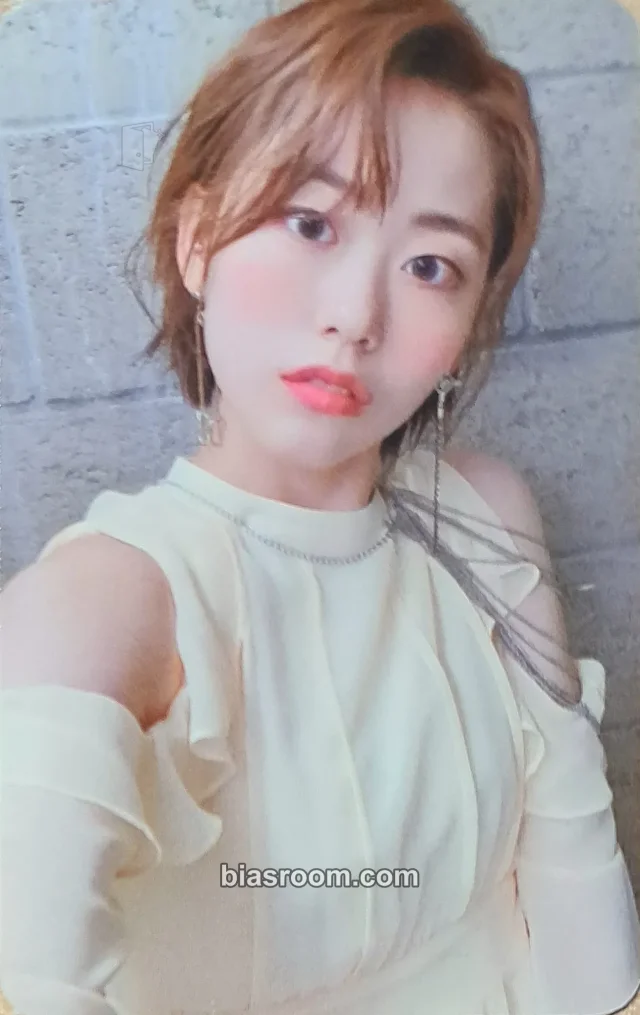 Weki Meki - Lua - HIDE and SEEK Album withfans / yizhiyu (yzy) pob (pre-order benefit)