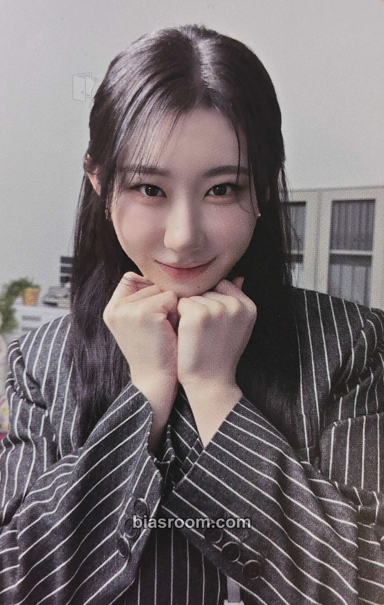 Chaeryeong 2025: Best Friends Forever Season's Greetings Photocard - ITZY - ITZY K-pop photocard
