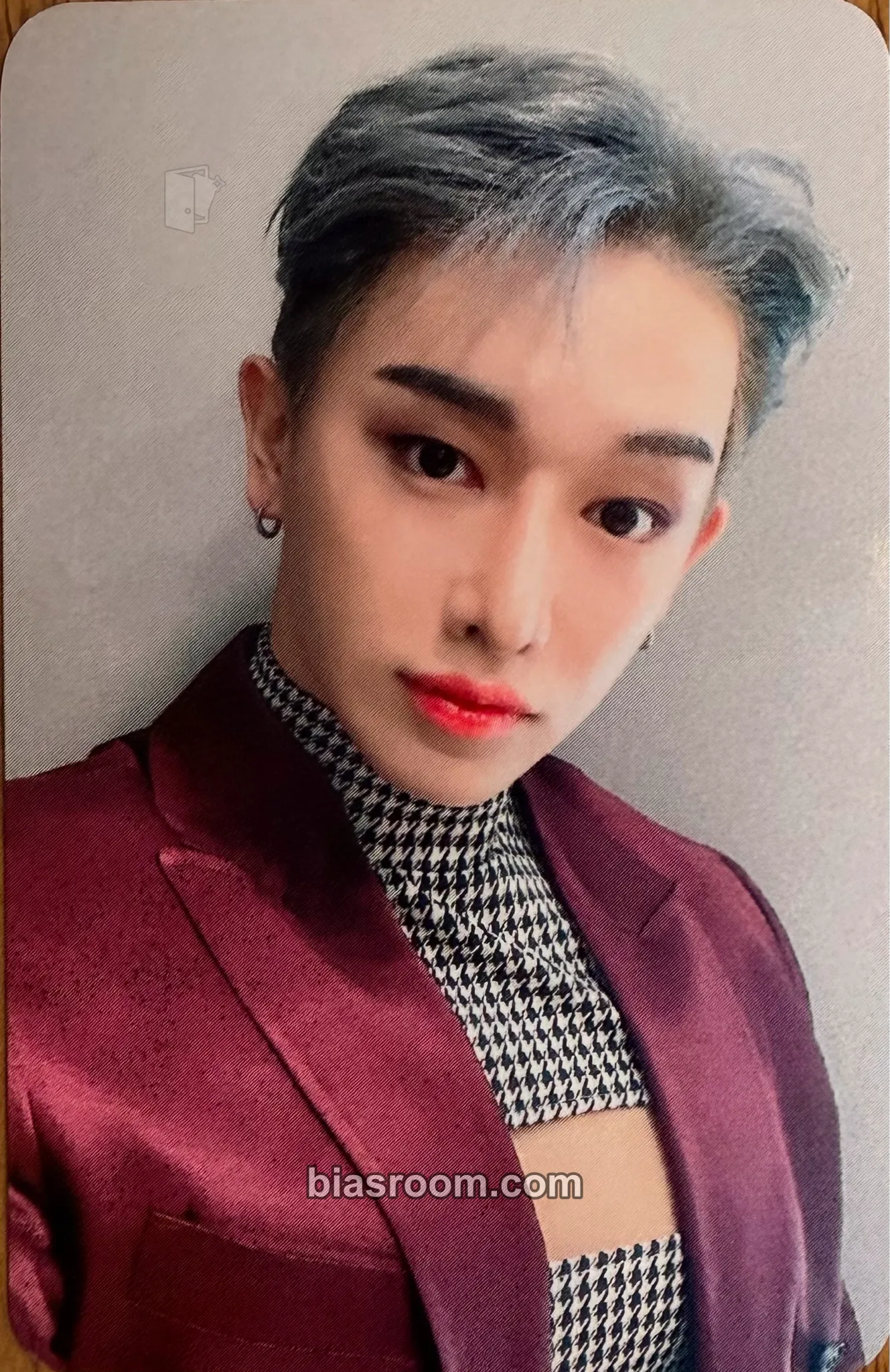 Wonho Blue Letter Photocard - Wonho K-pop photocard