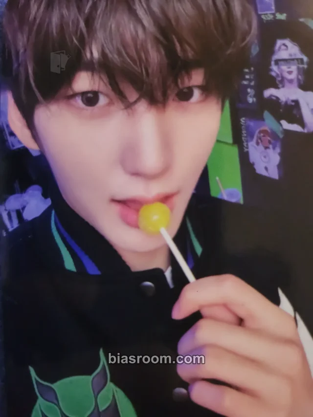 The Kingdom - Hwon - Fanmeeting Kingmaker Quest Event merch photocard sweatshirt