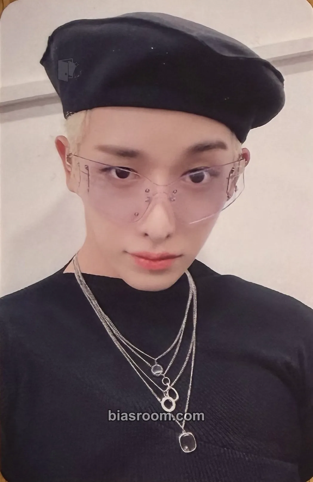 Wonho Blue Letter Photocard - Wonho K-pop photocard