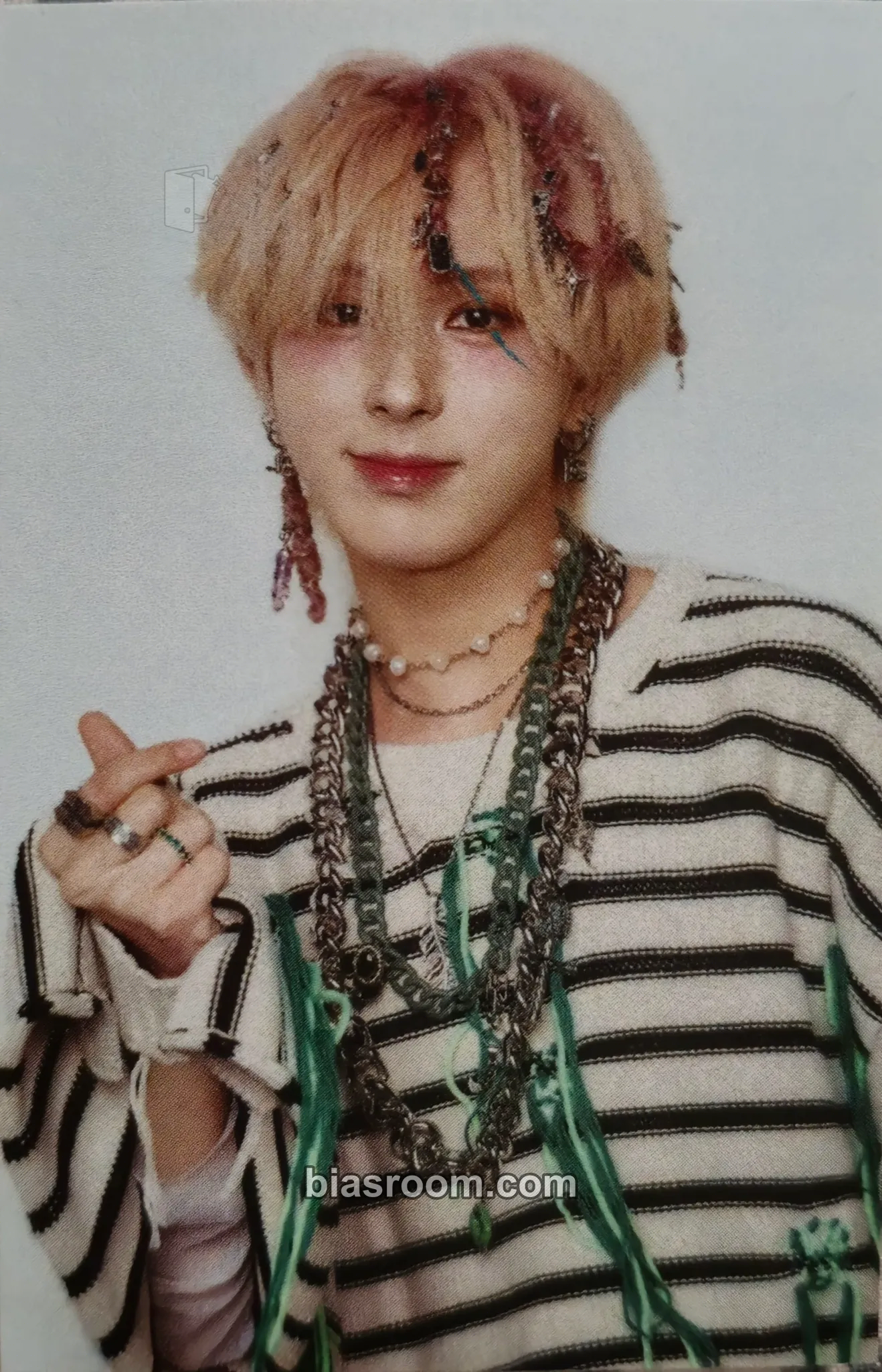 Giuk Over The Rainbow Photocard - ONEWE - ONEWE K-pop photocard