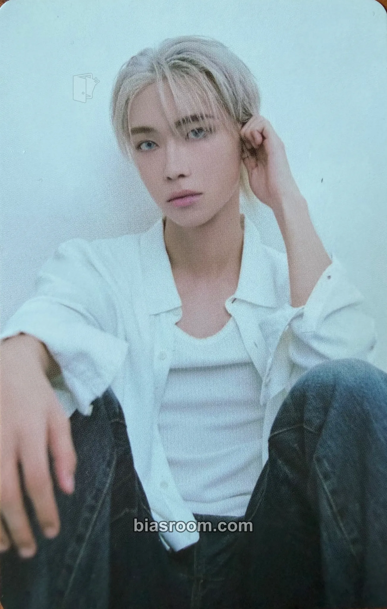 Yunhu Louder Than Ever Photocard - NEWBEAT - NEWBEAT K-pop photocard