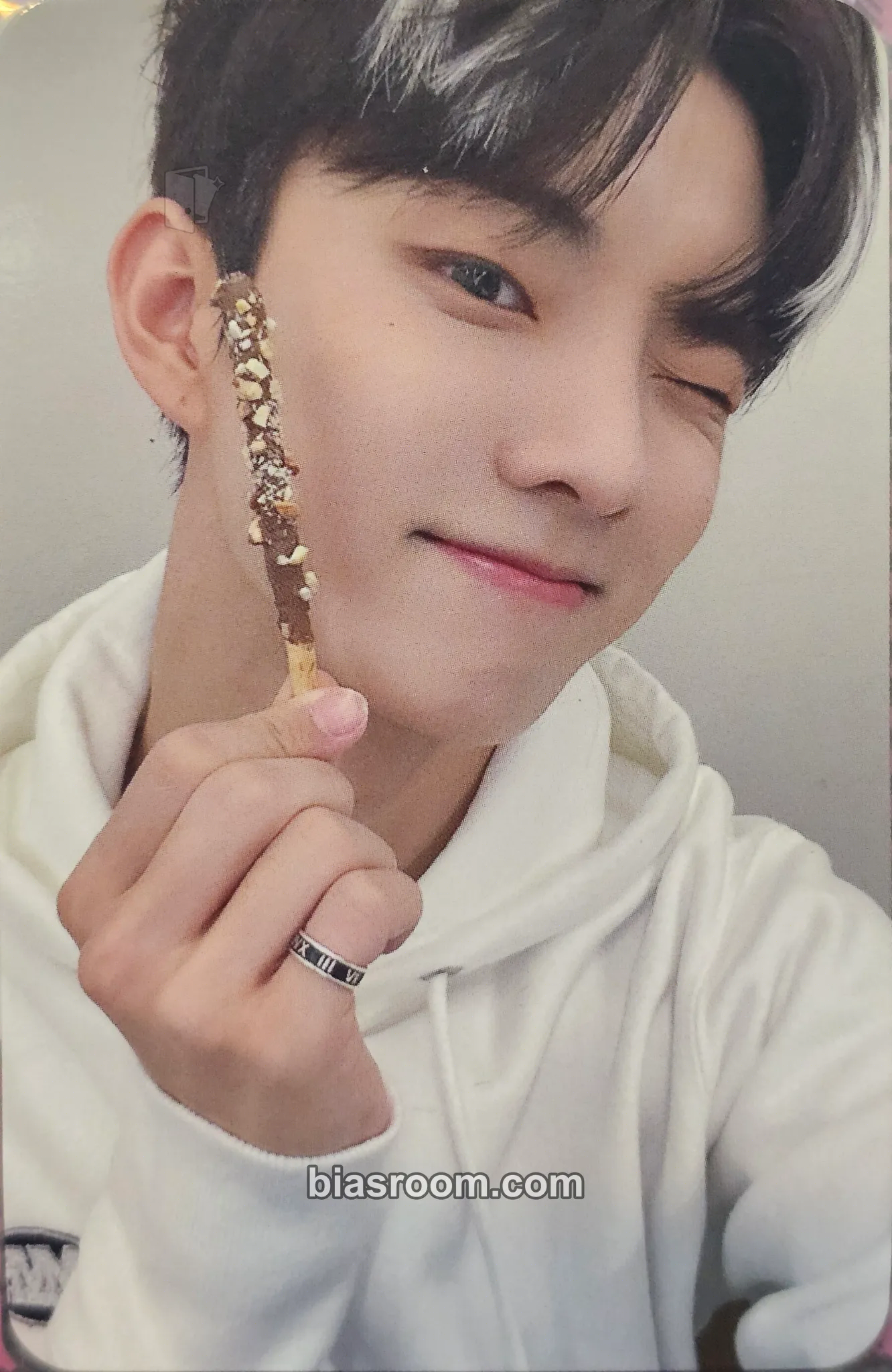 Q Maverick Photocard - THE BOYZ - THE BOYZ K-pop photocard