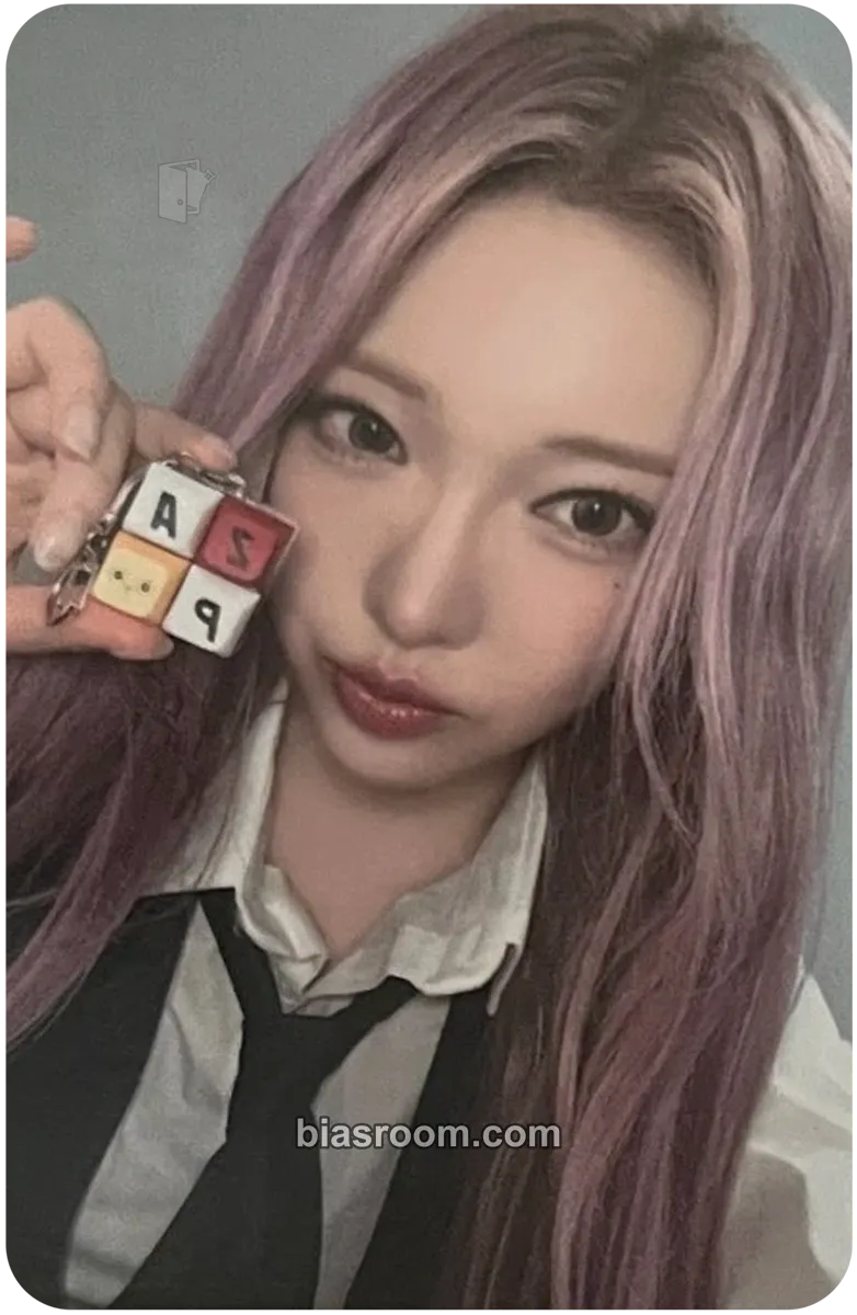 Haram The Collective Soul and Unconscious: Chapter Two Photocard - Billlie - Billlie K-pop photocard