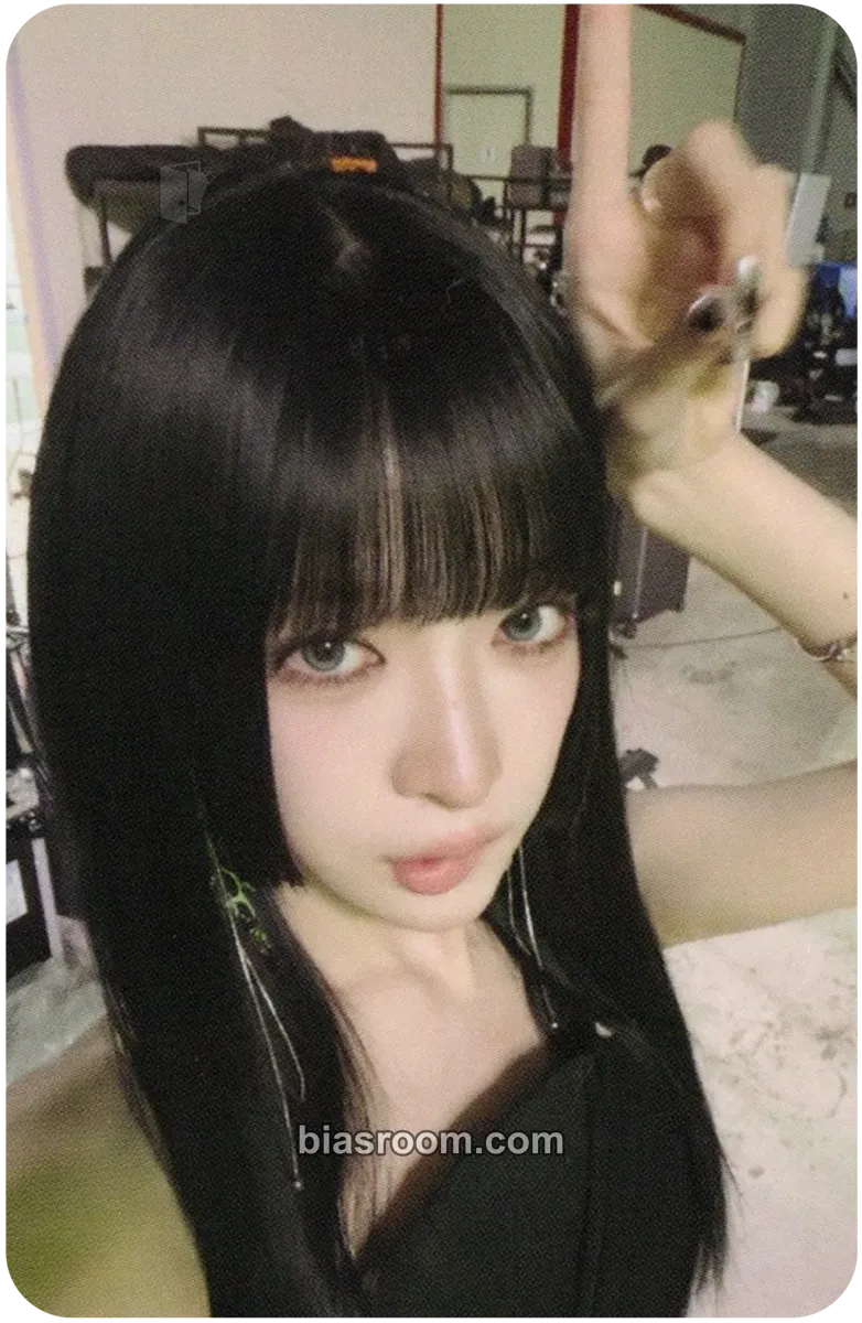 Haruna The Collective Soul and Unconscious: Chapter Two Photocard - Billlie - Billlie K-pop photocard