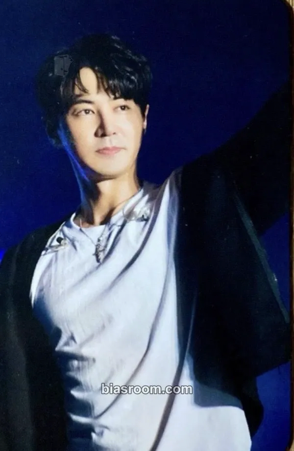 Junjin 2016 Shinhwa Live Unchanging Blu-Ray Photocard - Shinhwa - Shinhwa K-pop photocard