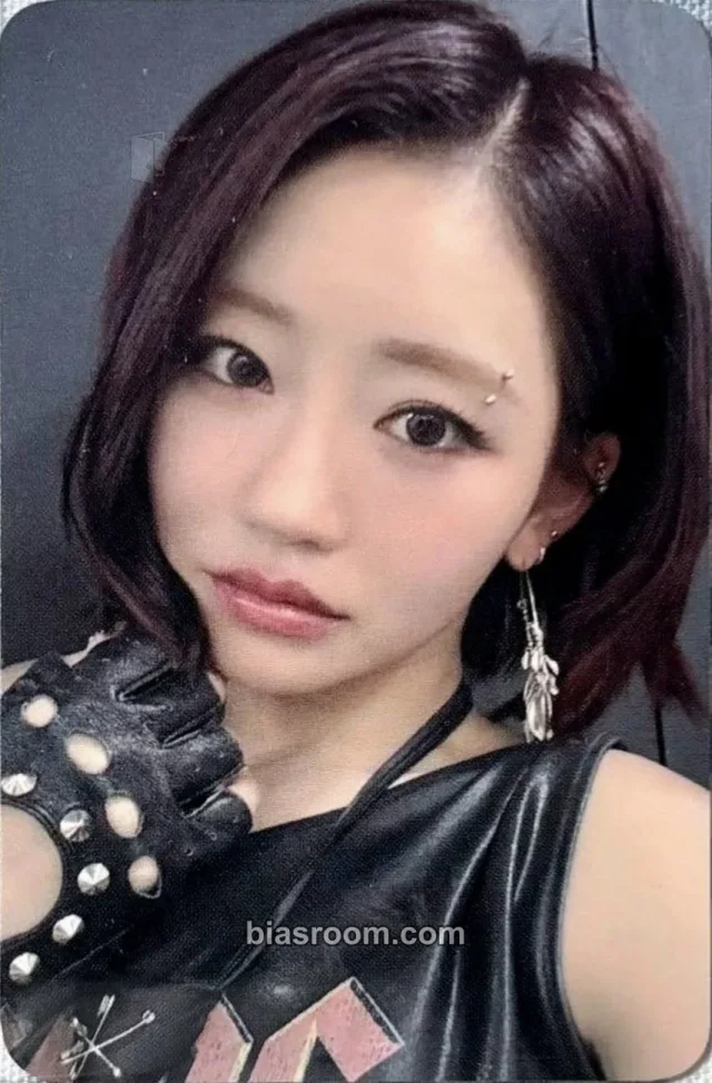 KISS OF LIFE - Julie - 224 Album everline pop-up store purchase benefit merch photocard