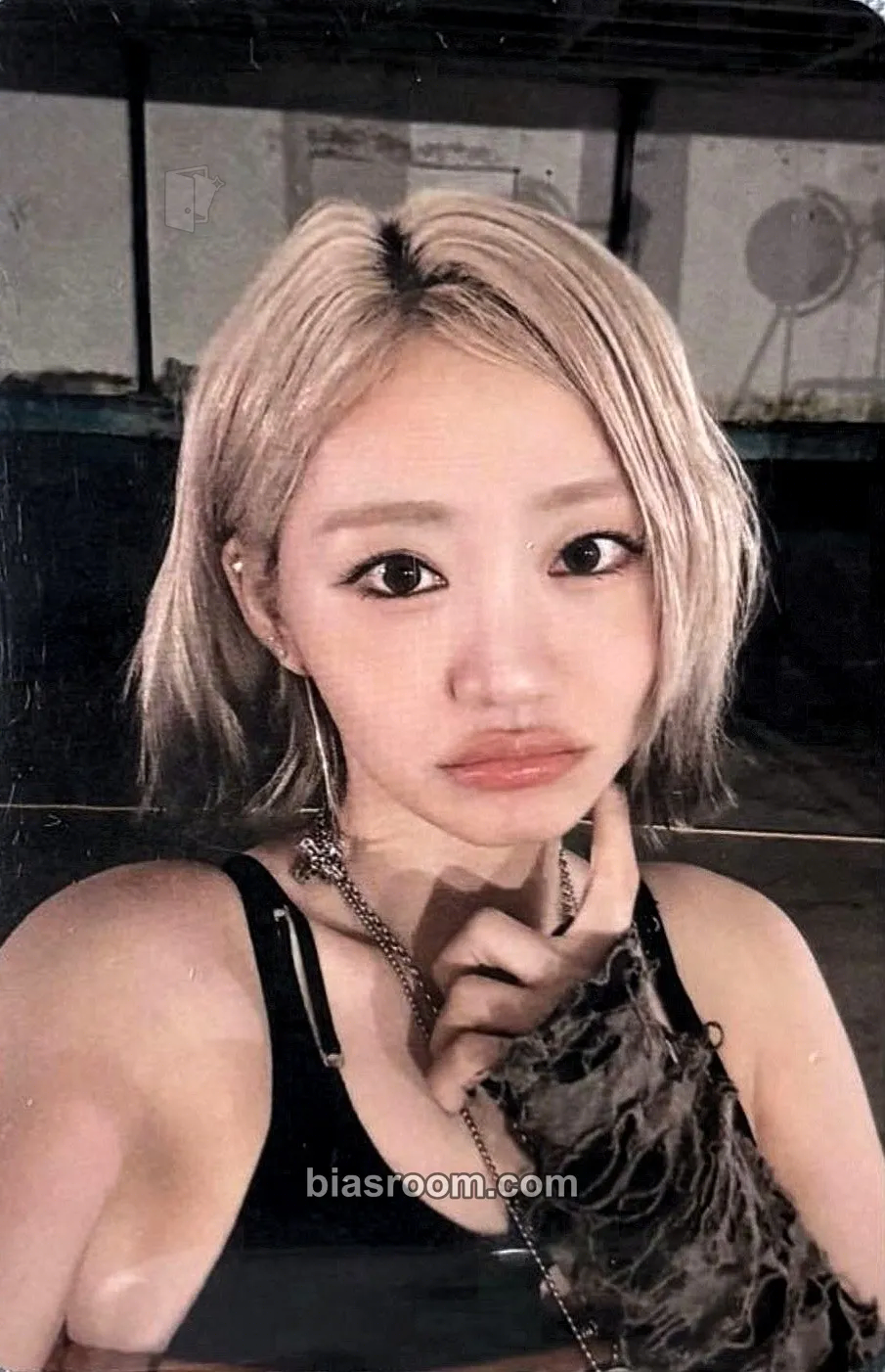 Julie Tokyo Mission Start Photocard - KISS OF LIFE - KISS OF LIFE K-pop photocard