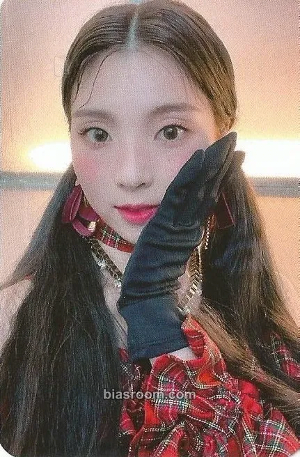 Dain Issue Maker Photocard - Hot Issue - Hot Issue K-pop photocard