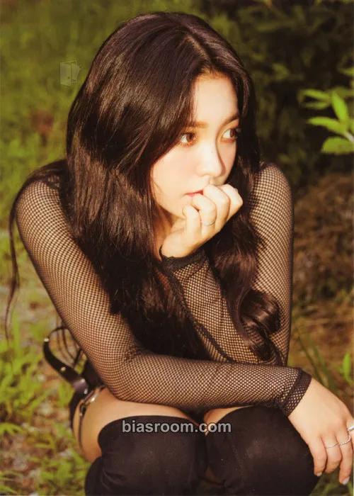 Yeri REDMARE: Red Velvet Second Concert Photocard - Red Velvet - Red Velvet K-pop photocard
