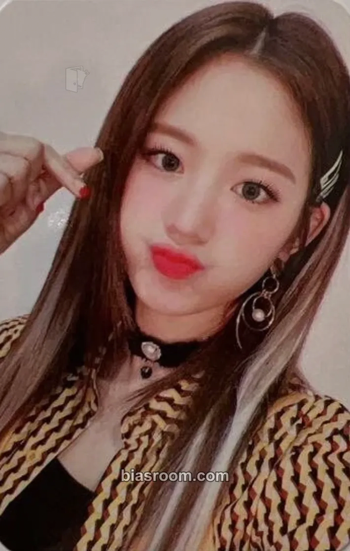 Gyuri Fun Factory Photocard - fromis_9 - fromis_9 K-pop photocard