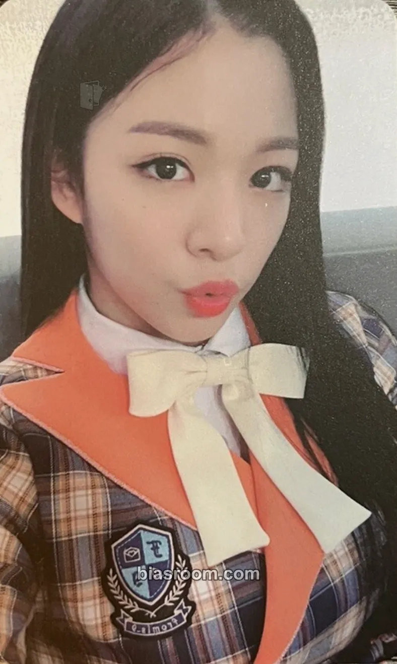 Chaeyoung To. Heart Photocard - fromis_9 - fromis_9 K-pop photocard