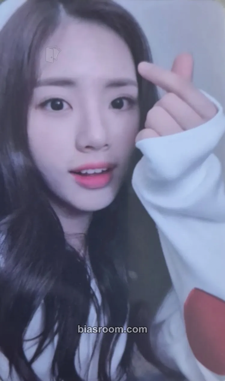 Jiwon To. Heart Photocard - fromis_9 - fromis_9 K-pop photocard